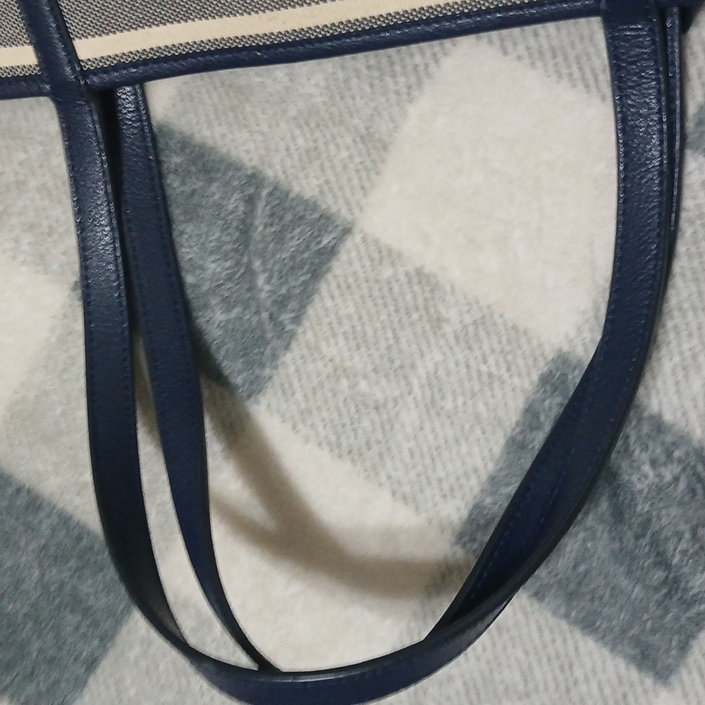 Kate Spade - Picture 11 of 11